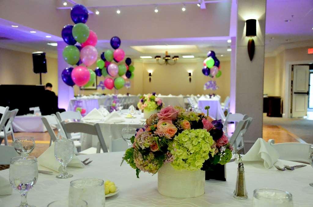 Doubletree By Hilton Hotel Boston - Bedford Glen Удобства фото