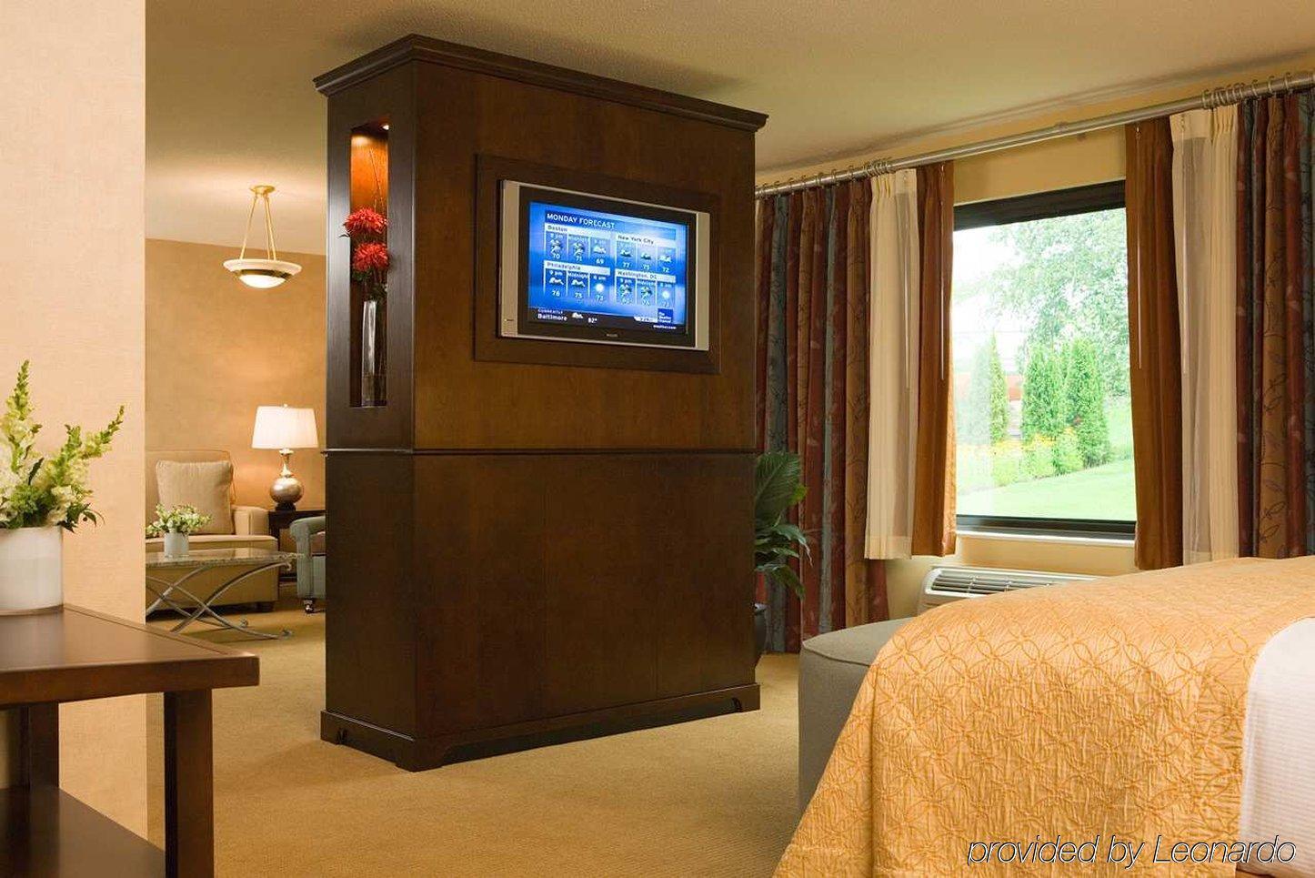 Doubletree By Hilton Hotel Boston - Bedford Glen Экстерьер фото