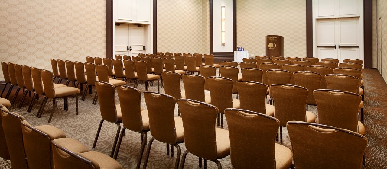 Doubletree By Hilton Hotel Boston - Bedford Glen Экстерьер фото