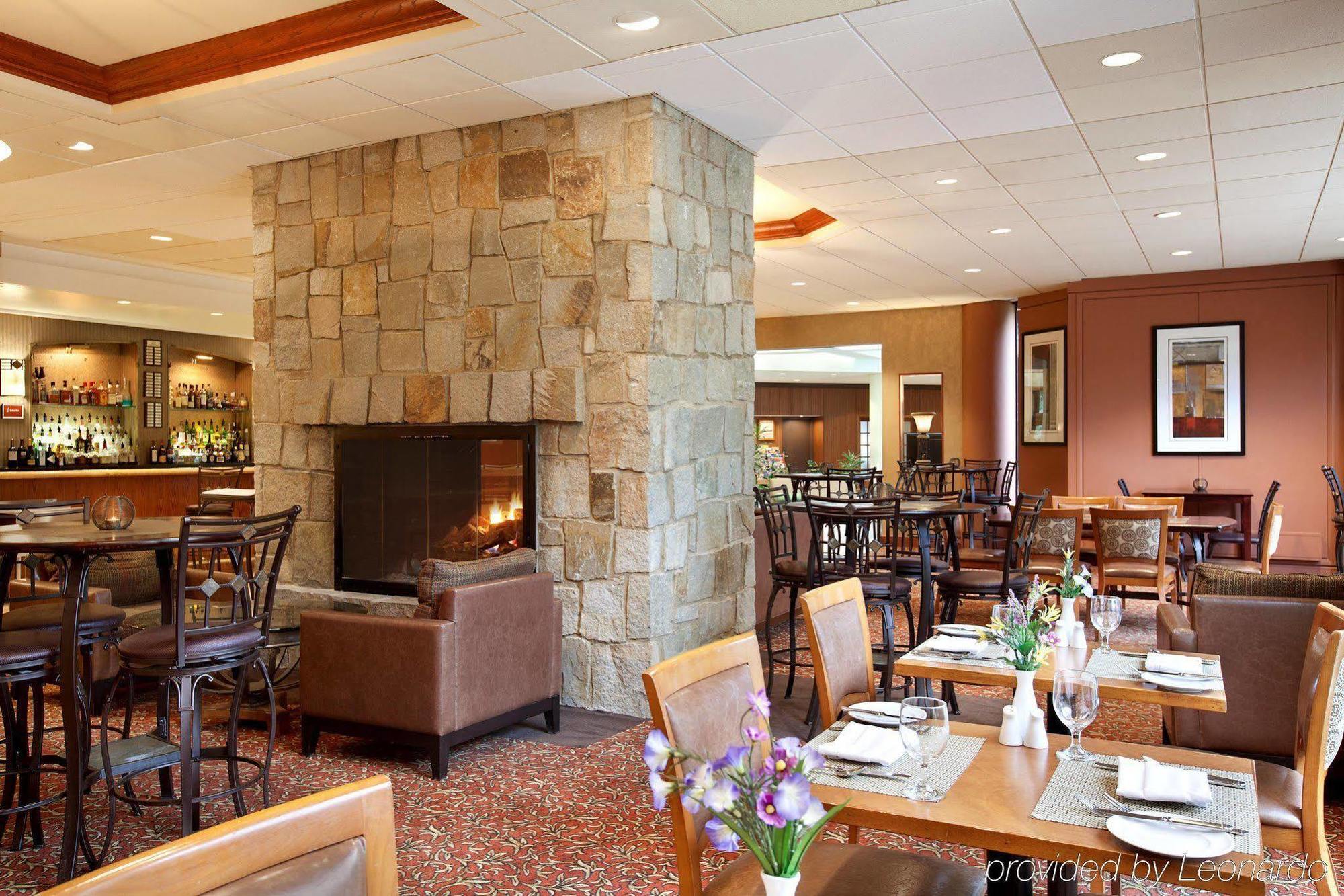 Doubletree By Hilton Hotel Boston - Bedford Glen Экстерьер фото