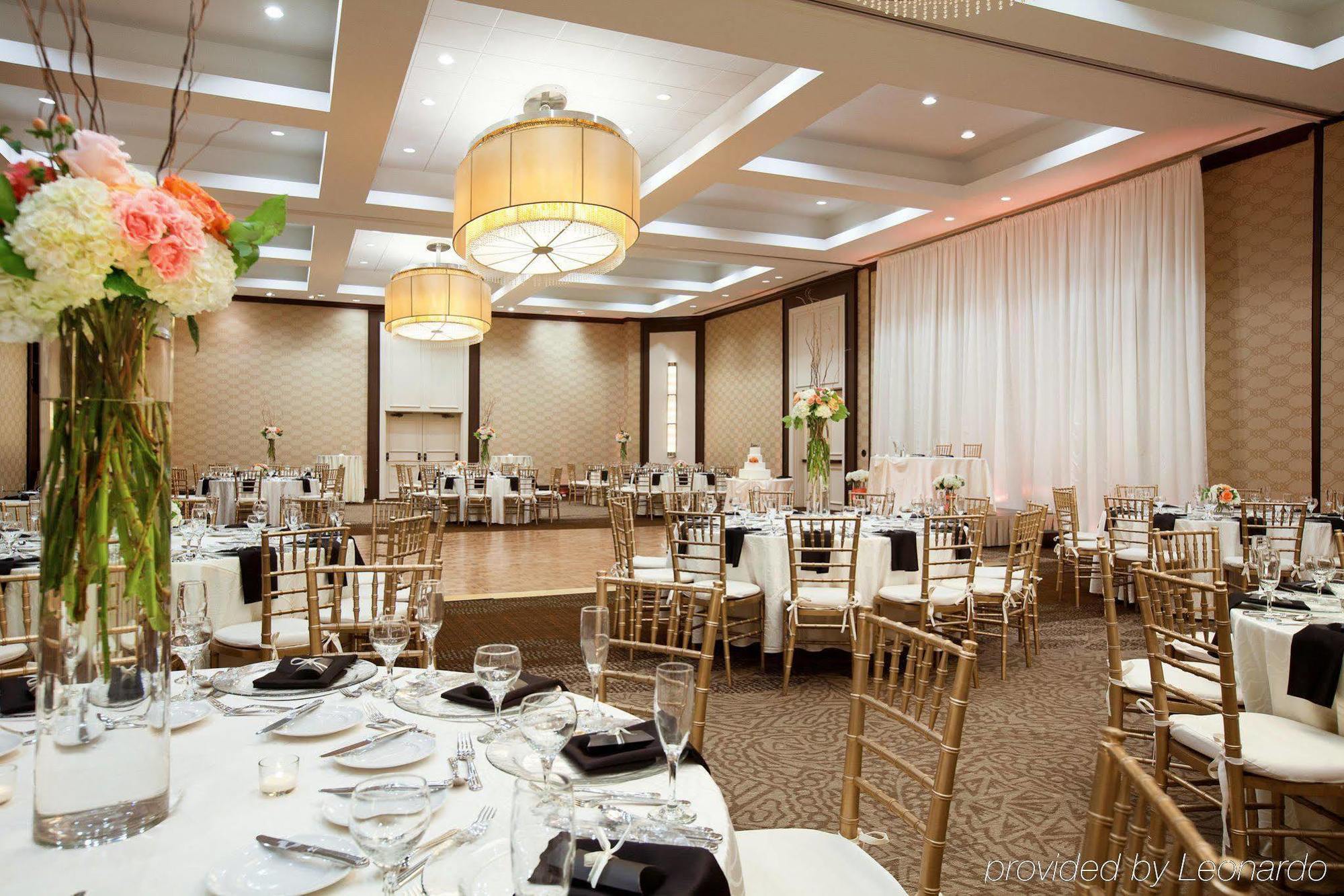 Doubletree By Hilton Hotel Boston - Bedford Glen Экстерьер фото