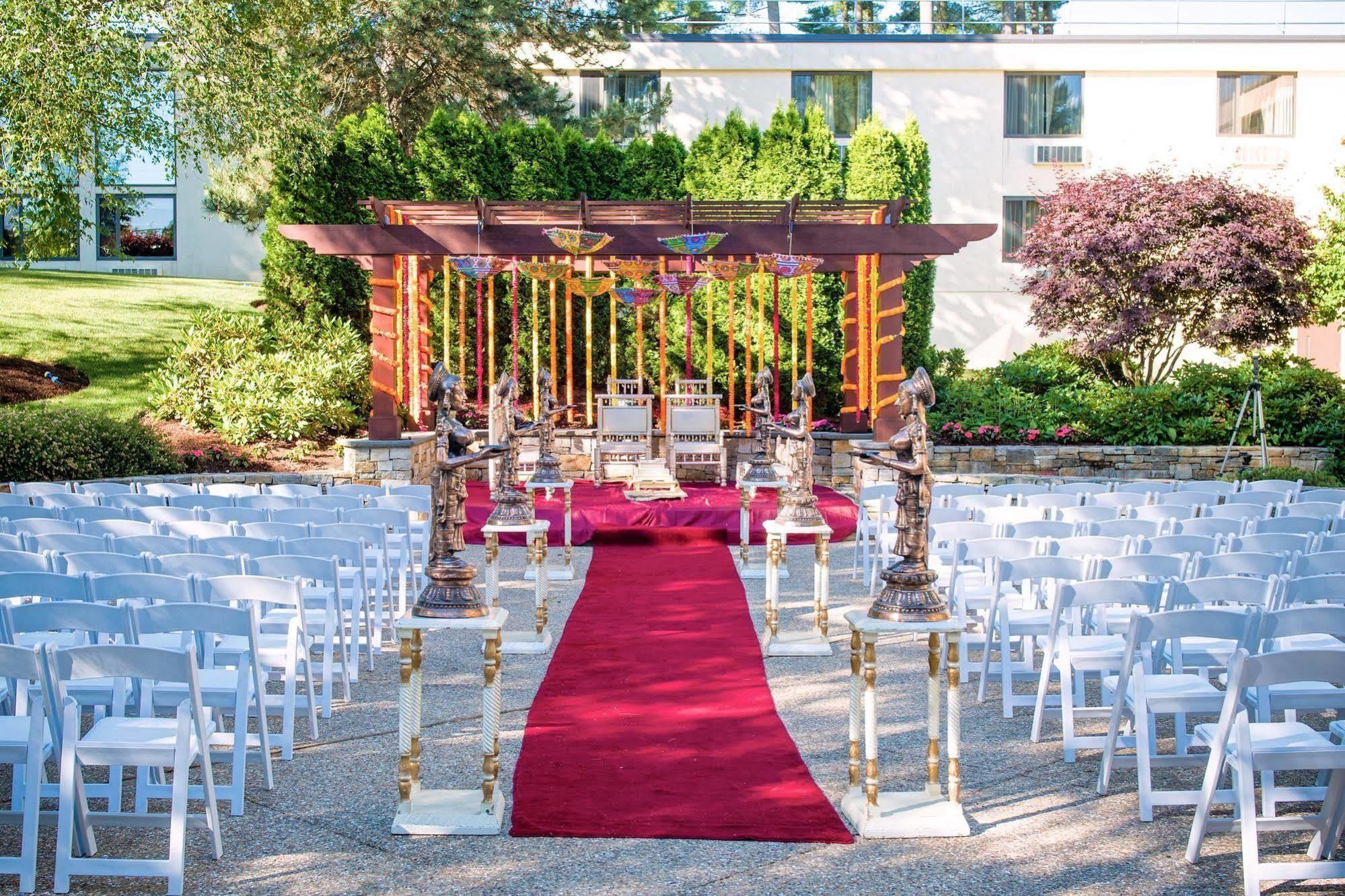Doubletree By Hilton Hotel Boston - Bedford Glen Экстерьер фото
