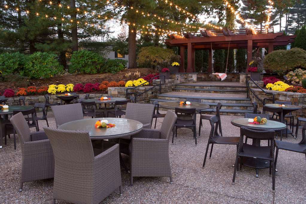 Doubletree By Hilton Hotel Boston - Bedford Glen Экстерьер фото