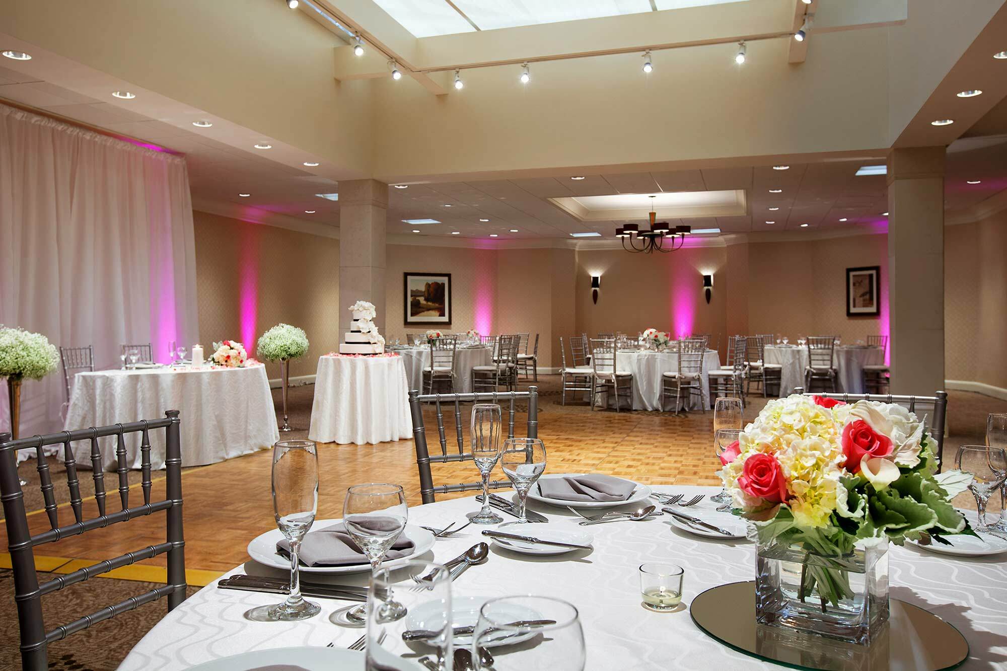 Doubletree By Hilton Hotel Boston - Bedford Glen Экстерьер фото